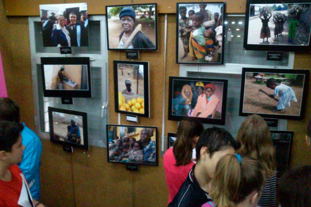 Yo, con las mujeres de África. Banta Africa