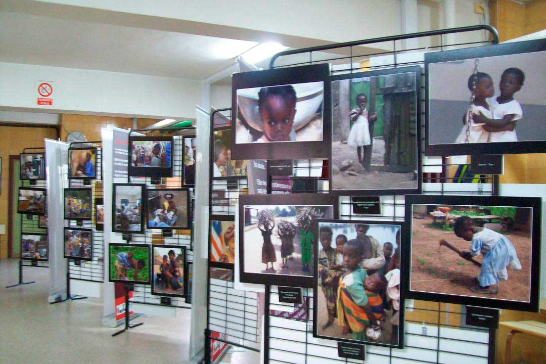 Yo, con las mujeres de África. Banta Africa